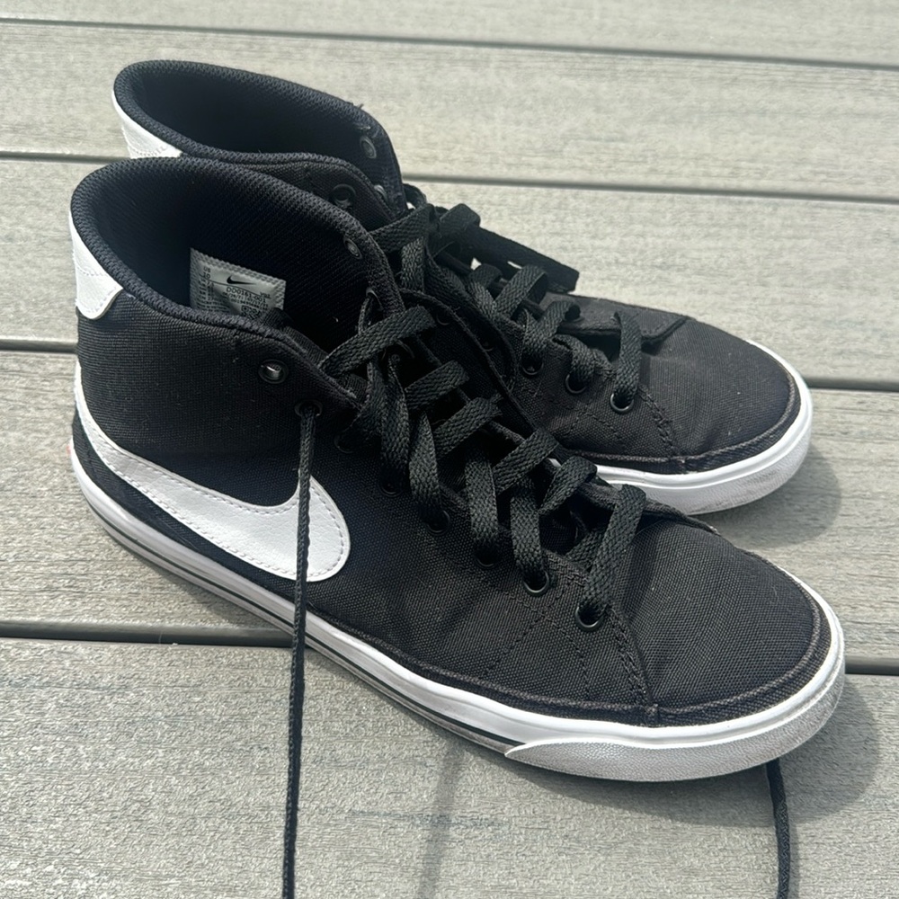 WOMENS COURT LEGACY MID SNEAKER